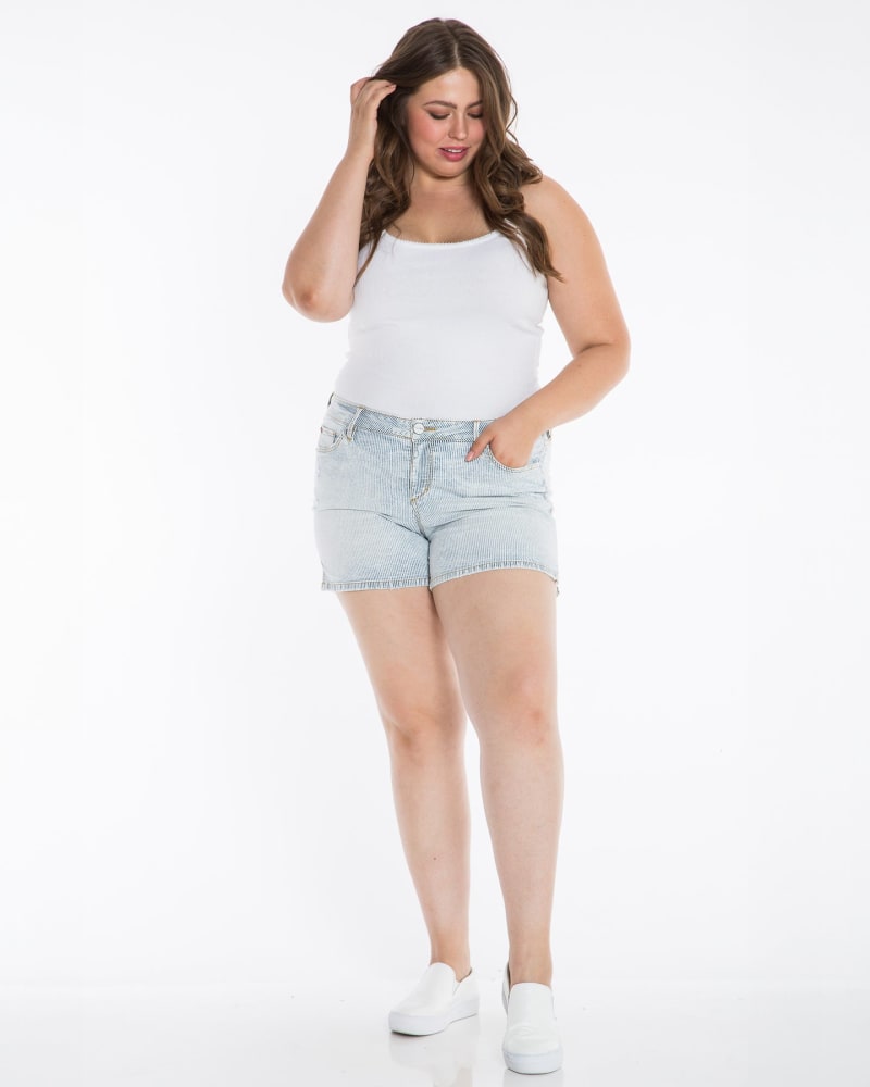 Front of a model wearing a size 20 Side Vent Shorts - Denim Stripes in DENIM STRIPES by Slink Jeans. | dia_product_style_image_id:311886